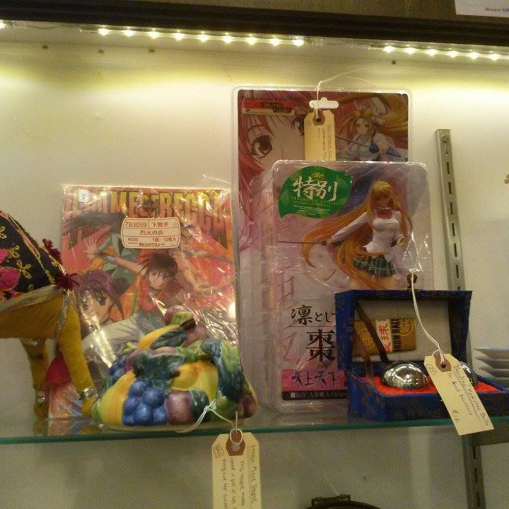 Pasadena Antique Mall - Antiques Near Me - Pasadena, California