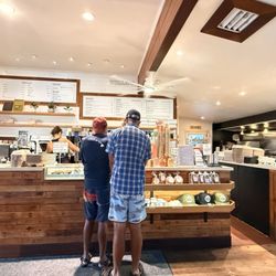 Hanalei Bread Company - Inside