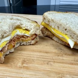 Sourdough breakfast sandwich warmed not fresh cooked. Bread not grilled or toasted. Waste of money. Disgusting