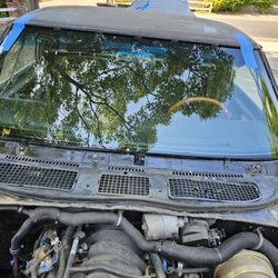 Low Price Auto Glass - The windows from.the front