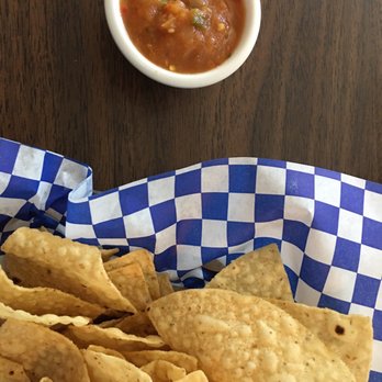 El Sunzal Restaurant - Chips and salsa - Salvadoran Near Me - Austin, Texas El Sunzal Restaurant - Chips and salsa - Salvadoran Near Me - Austin, Texas