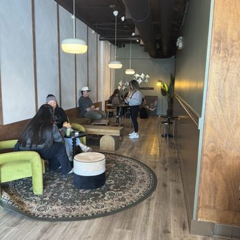 Danzzan - Interior - Cafes Near Me - Rowland Heights, California