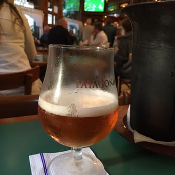 La Rambla - Great beer Patagonia -A$70 for small bottle - Bars Near Me - Buenos Aires, C