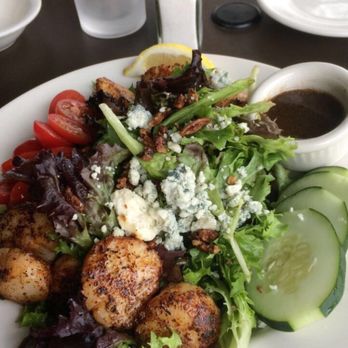 Stonebridge Restaurant - Scallop salad - Seafood Near Me - Milford, Connecticut Stonebridge Restaurant - Scallop salad - Seafood Near Me - Milford, Connecticut
