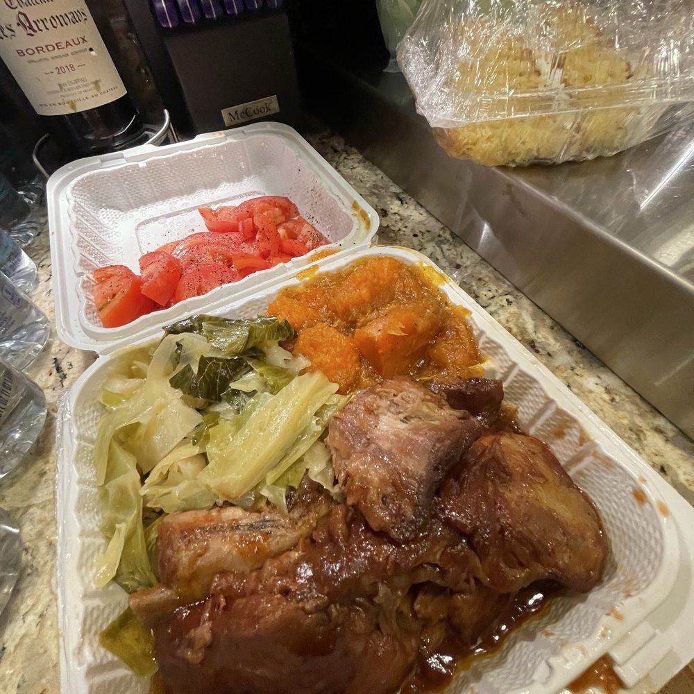 Saint's Paradise Cafeteria - barbecue ribs, cabbage, yams - Soul Food Near Me - Washington, DC, District of Columbia