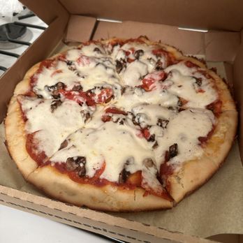 Numero Uno Pizza Pasta - 14" Medium Thin Crust Pizza - Pizza Near Me - Los Angeles, California Numero Uno Pizza Pasta - 14" Medium Thin Crust Pizza - Pizza Near Me - Los Angeles, California