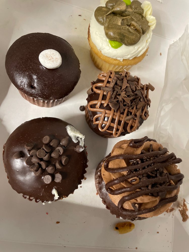 MR. CUPCAKES Updated August 2024 30 Photos & 30 Reviews 684