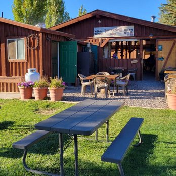 Torrey Grill & Bbq - Exterior View (this is inside a campsite) - Barbeque Near Me - Torrey, Utah