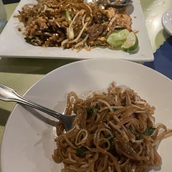 Pad Thai Restaurant - Thai Near Me - Clovis, California