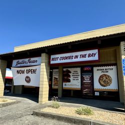 Butter Pecan Bakeshop - 09.27.25 exterior