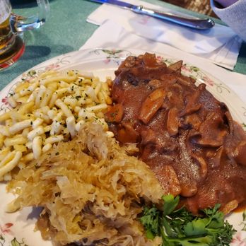 Schnitzel Platz - Schnitzel with onions - German Near Me - Glendale Heights, Illinois