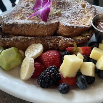 Bistro Cafe - French Toast "tostada francesas" - Breakfast & Brunch Near Me - Miami, Florida Bistro Cafe - French Toast "tostada francesas" - Breakfast & Brunch Near Me - Miami, Florida