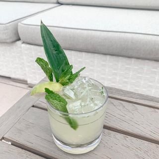 SkyBar Green Hills by null