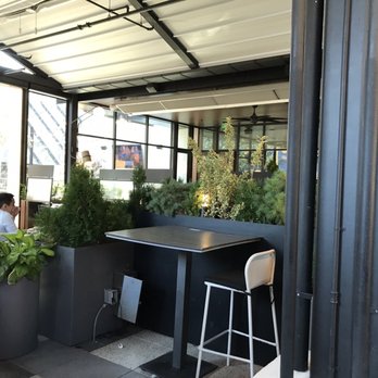 Earls Kitchen + Bar - Beautiful outdoor area - New American Near Me - Boston, Massachusetts