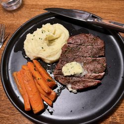 Bistro steak with chicken side substitutions.