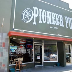 Pioneer Pub - 8th and Main St.
