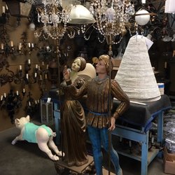 Gibson Lighting - All kinds of lights from different periods.