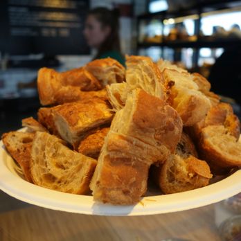 Lauras Bakery - Sample Croissant @endoedibles for more - Desserts Near Me - København K, 84