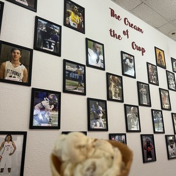 2 Scoops Ice Cream Eatery - Pizza Near Me - Saint Paul, Minnesota 2 Scoops Ice Cream Eatery - Pizza Near Me - Saint Paul, Minnesota