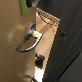 United 24hr Locksmith - Fresh install - Keys & Locksmiths Near Me United 24hr Locksmith - Fresh install - Keys & Locksmiths Near Me