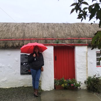Bee Right Back Travel - Irish Cottage Home - Travel Agents Near Me