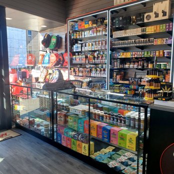 RVC SMOKE N VAPE - Updated May 2026 - 77 Photos - 11 N Village Ave,  Rockville Centre, New York - Vape Shops - Phone Number
