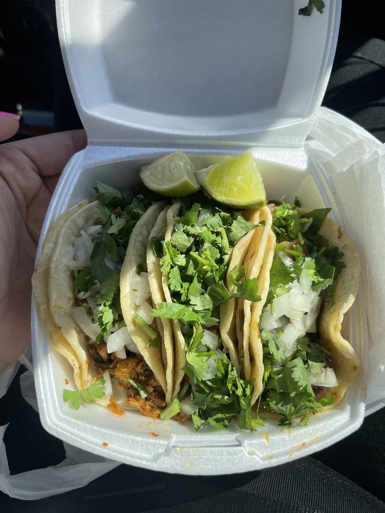 El Taco Guerrero Logo