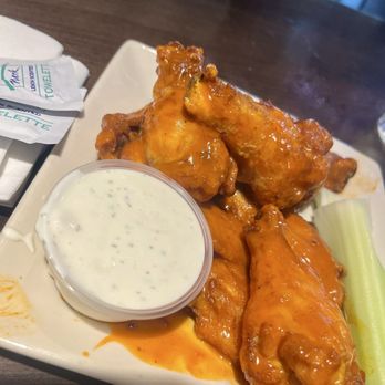 Austin's Saloon & Eatery - Steakhouses Near Me - Libertyville, Illinois