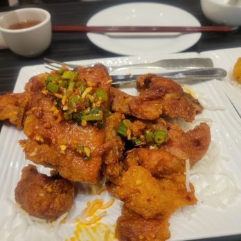 Bayview Garden Restaurant - Cantonese Near Me - Mississauga, Ontario