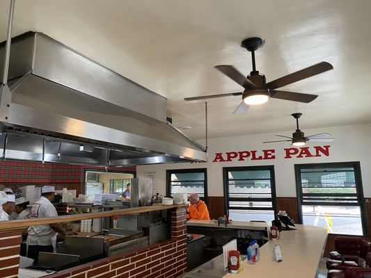 The Apple Pan by null