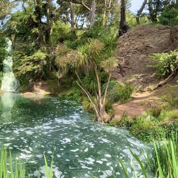 Rainbow Falls - Parks Near Me