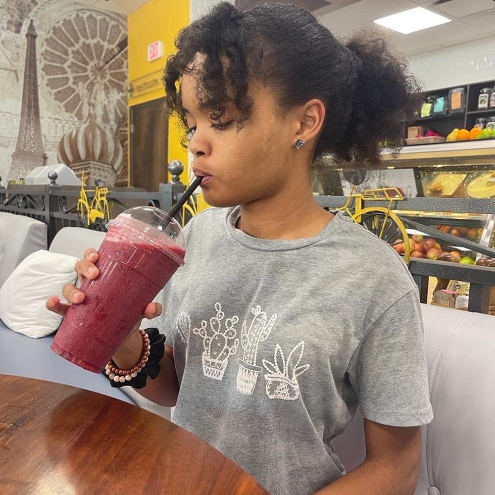 Lublu Bakery & Cafe - I loved the berry smoothie. I wish that I didn't add grapefruit to it though. - Bakeries Near Me - Boca Raton, Florida