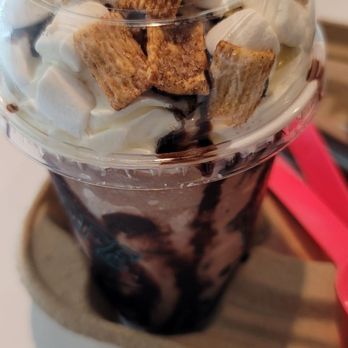 Hug Life Ice Cream - Smores milkshake - Desserts Near Me - Long Beach, California