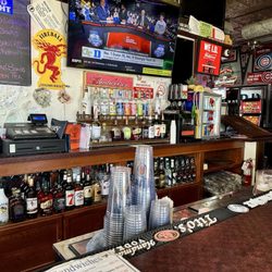 Brewe-Ha's - Bar area