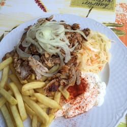 Kos Grill - Gyros Teller komplett - Preis Leistung einfach der Hammer ! Krautsalat hausgemacht !