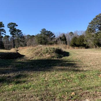 Yorktown Battlefield - Allied Trenches - Landmarks & Historical Buildings Near Me - Yorktown, Virginia Yorktown Battlefield - Allied Trenches - Landmarks & Historical Buildings Near Me - Yorktown, Virginia