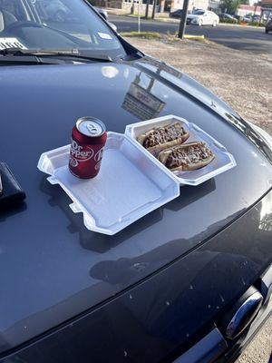 YoYo's Hotdog by null