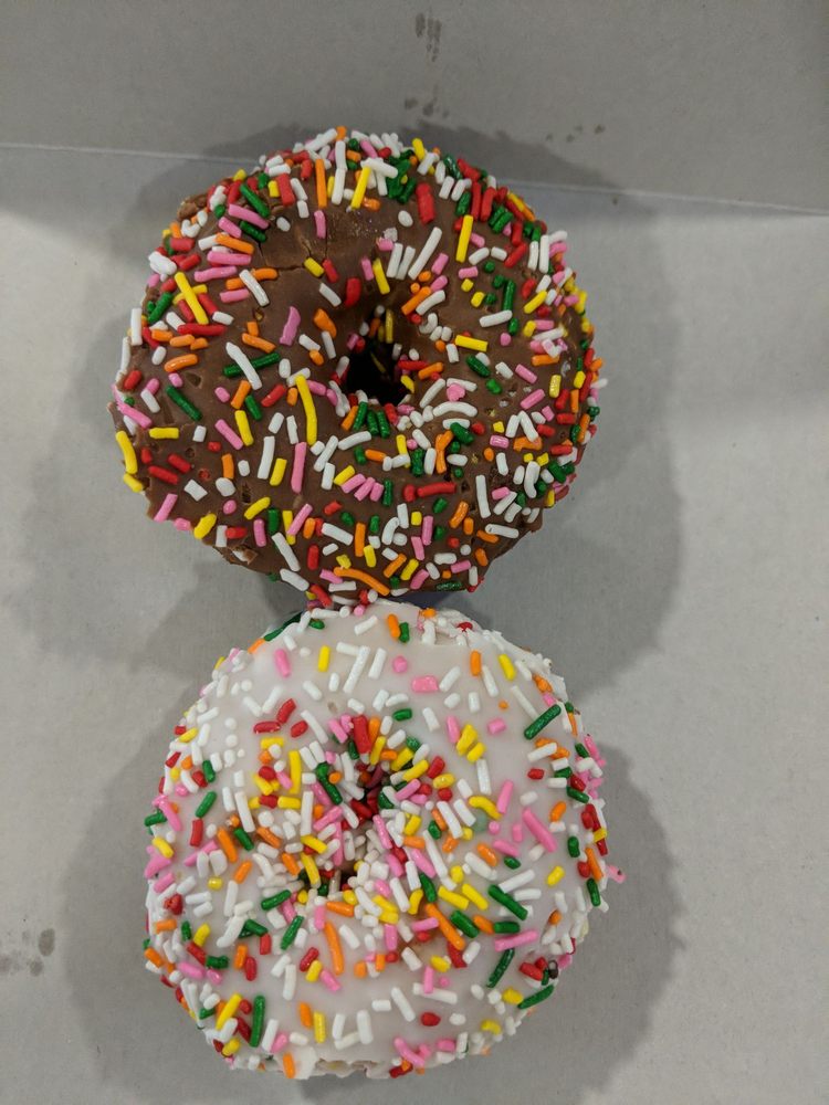 AMA Donuts