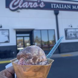One scoop spumoni One scoop spumoni