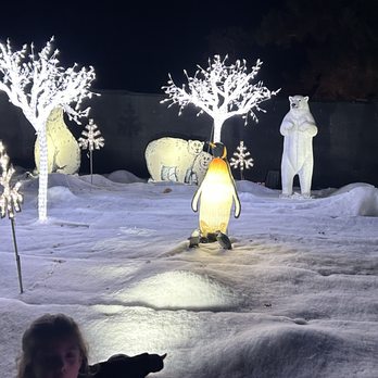 Holiday Road - Polar bears and penguins - Festivals Near Me - Calabasas, California Holiday Road - Polar bears and penguins - Festivals Near Me - Calabasas, California