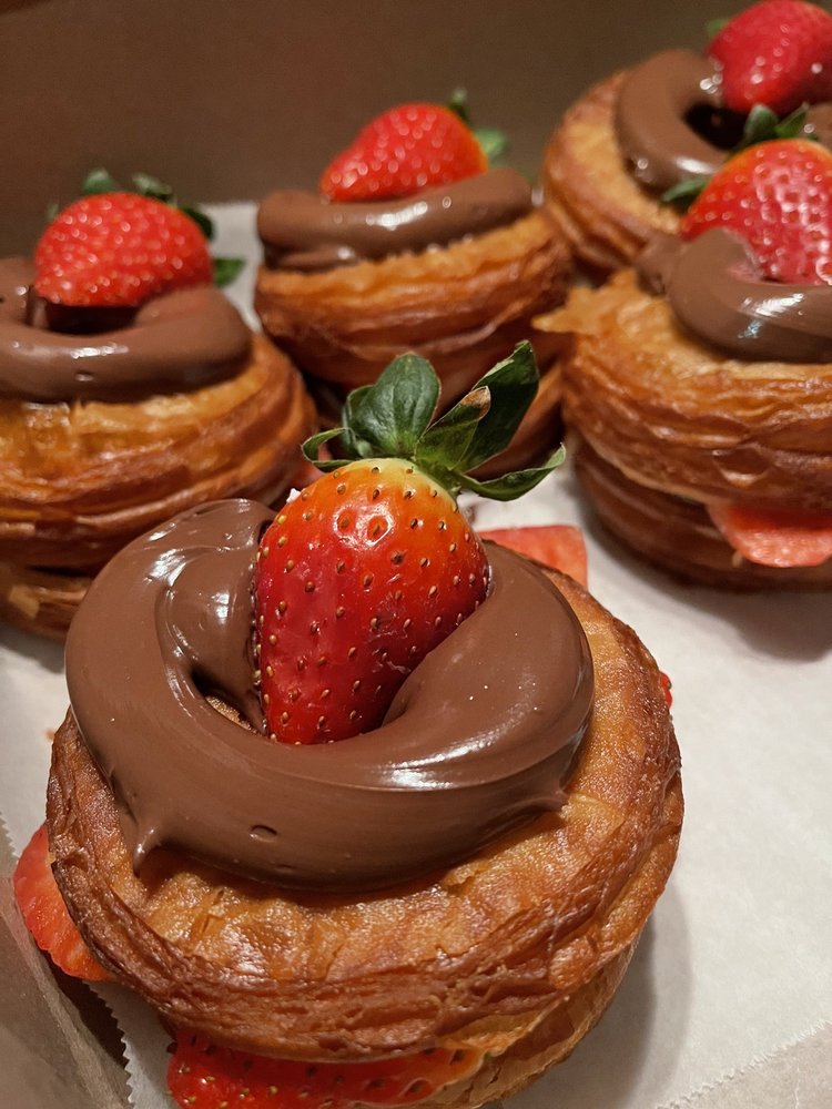DK's Donuts of Orange