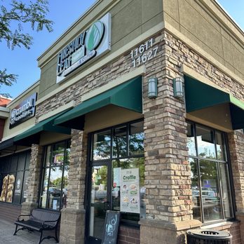 Freshly Leaf -Maple Grove  - Bubble Tea Near Me - Maple Grove, Minnesota