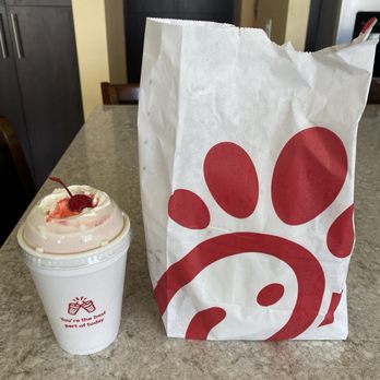 Chick-fil-A - The kindest employees are at this location! Read my review for more details. - Fast Food Near Me - Mission Viejo, California