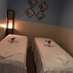 Grace Massage - Couples massage room - Come enjoy a massage with your significant other! Nothing like promoting health in a healthy relationship.