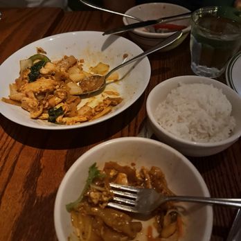 Plue - Drunken Noodle - Thai Near Me - New York, New York Plue - Drunken Noodle - Thai Near Me - New York, New York