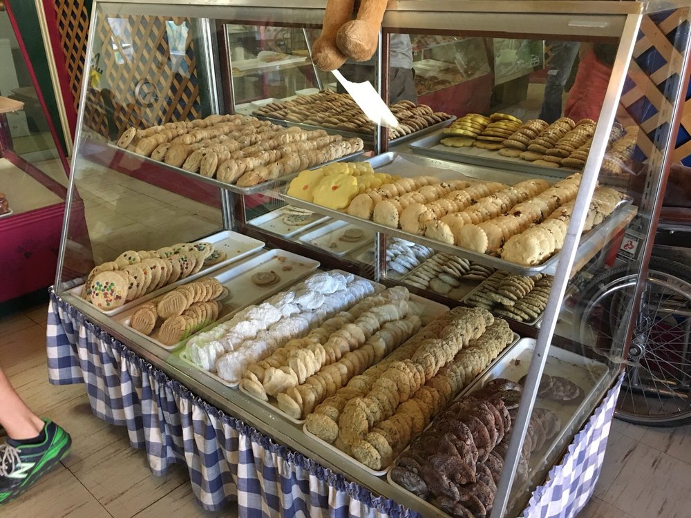 Boomerang Bakery Logo
