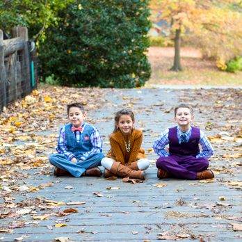 The Joyful Lens - Fall Sessions 2018 at Prospect Park Boathouse - Session Photography Near Me The Joyful Lens - Fall Sessions 2018 at Prospect Park Boathouse - Session Photography Near Me