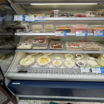 Publix - Pies, cakes - Drugstores Near Me - Miami, Florida