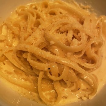 MA'S Italian Kitchen - FETTUCCINE ALFREDO - Italian Near Me - Burbank, California