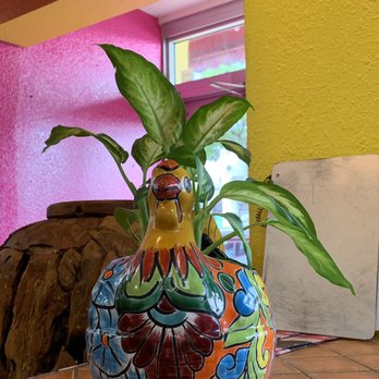 Mi Rinconcito Mexicano - Decor - Tacos Near Me - Miami, Florida Mi Rinconcito Mexicano - Decor - Tacos Near Me - Miami, Florida